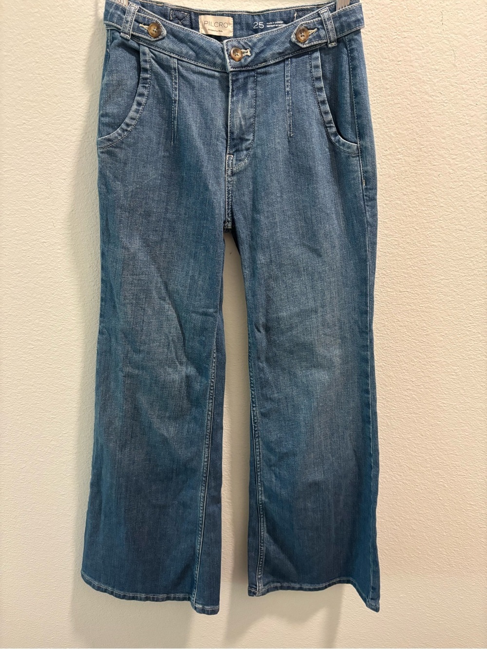 Pilcro Pleated Waist Medium Blue High-Rise Wide Leg Jeans, size 25